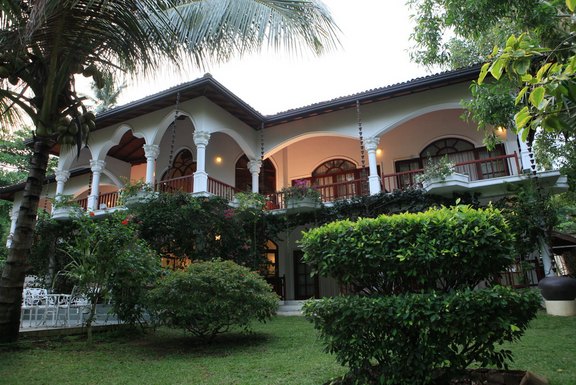 Hotel bei Tag