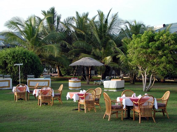 Oasis Beach Resort - Dinner